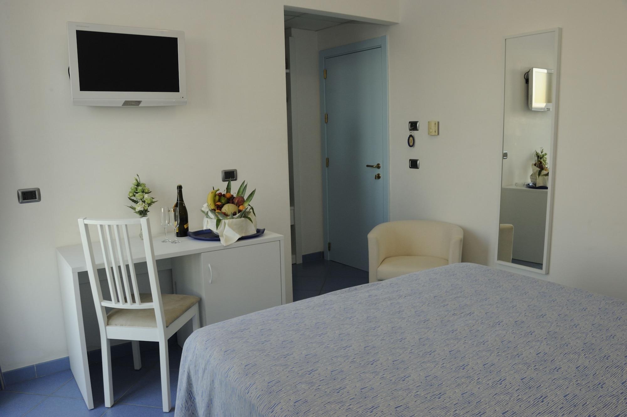 Hotel La Sorgente Savelletri Bagian luar foto