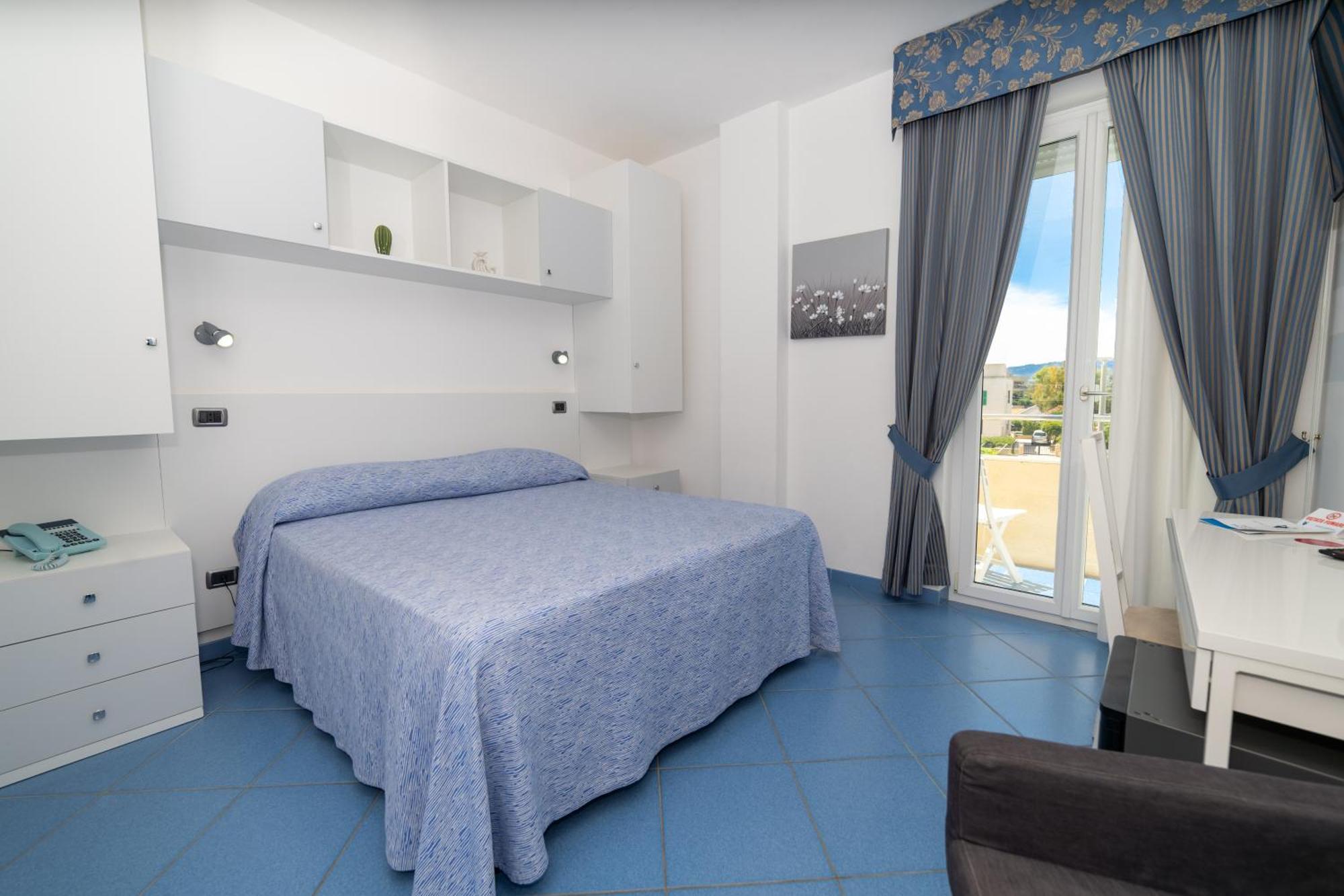 Hotel La Sorgente Savelletri Bagian luar foto
